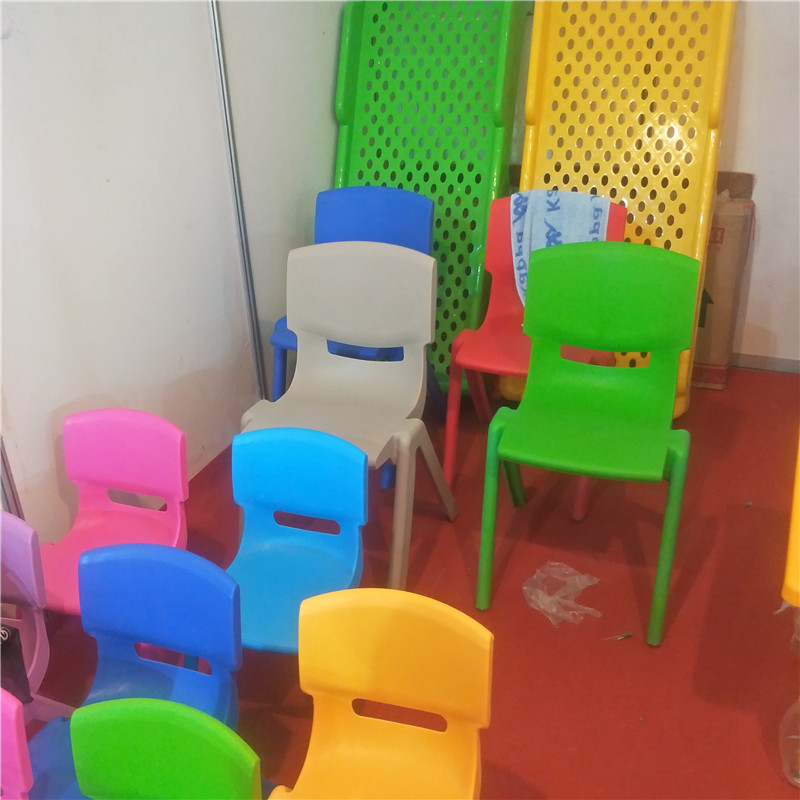 幼兒園椅子